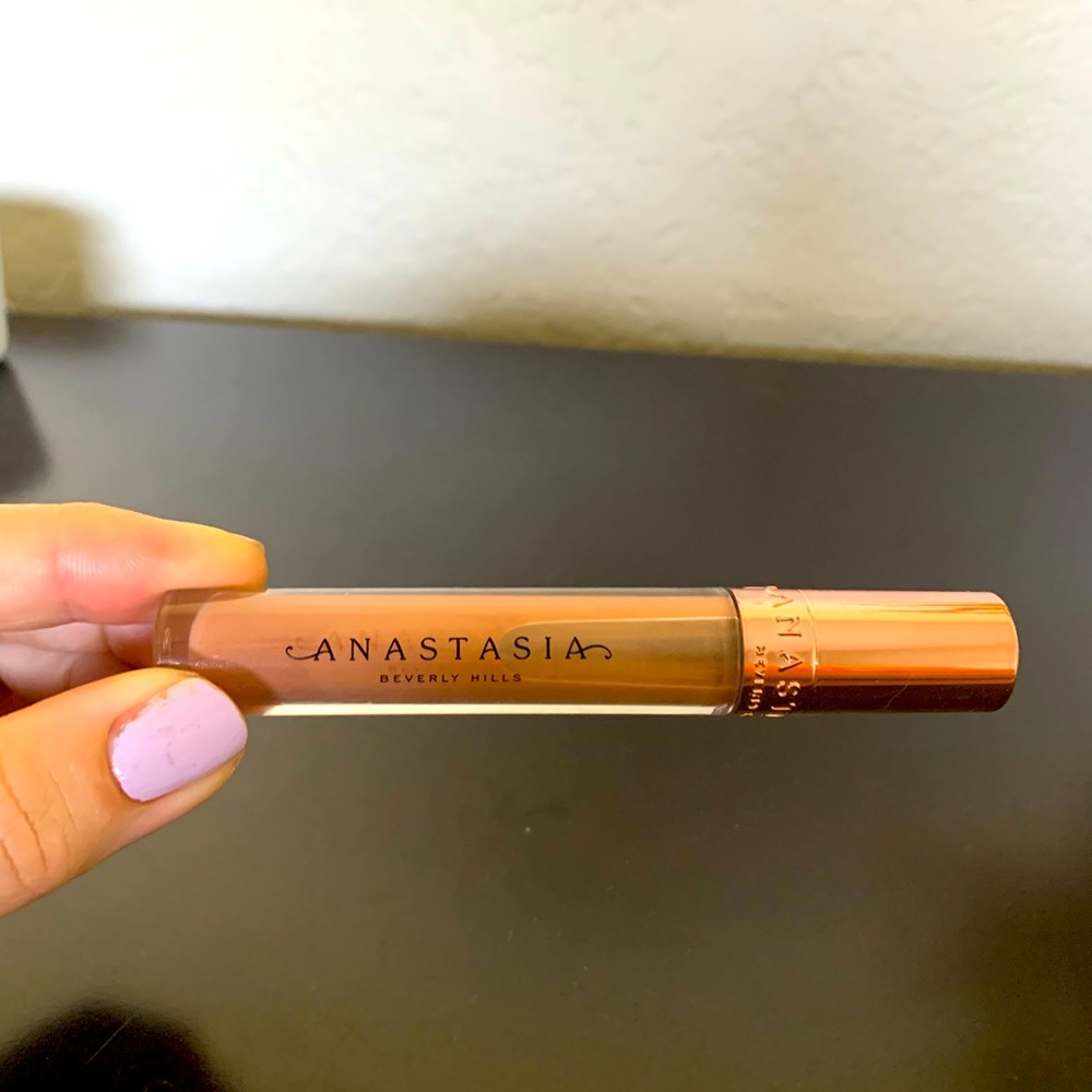 Anastasia Beverly Hills Peachy Nude Lip Gloss